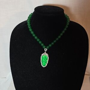 Elegant Green Beaded Necklace with Silver Accents